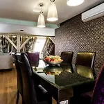 Grand Old Penthouse Apartman