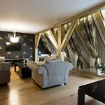 Grand Old Penthouse Apartman *