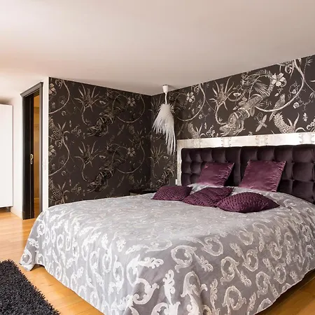 Grand Old Penthouse Апартаменты