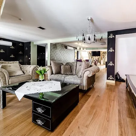 Grand Old Penthouse Апартаменты Рига