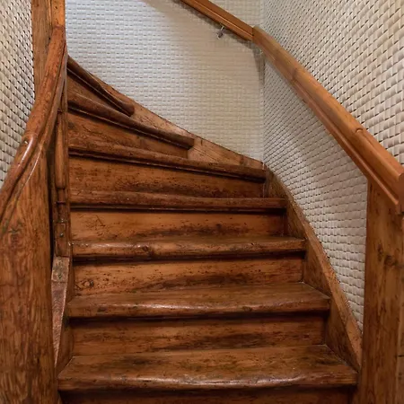 Grand Old Penthouse Appartement