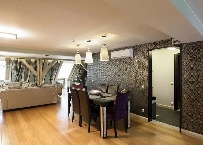 Apartment Grand Old Penthouse *